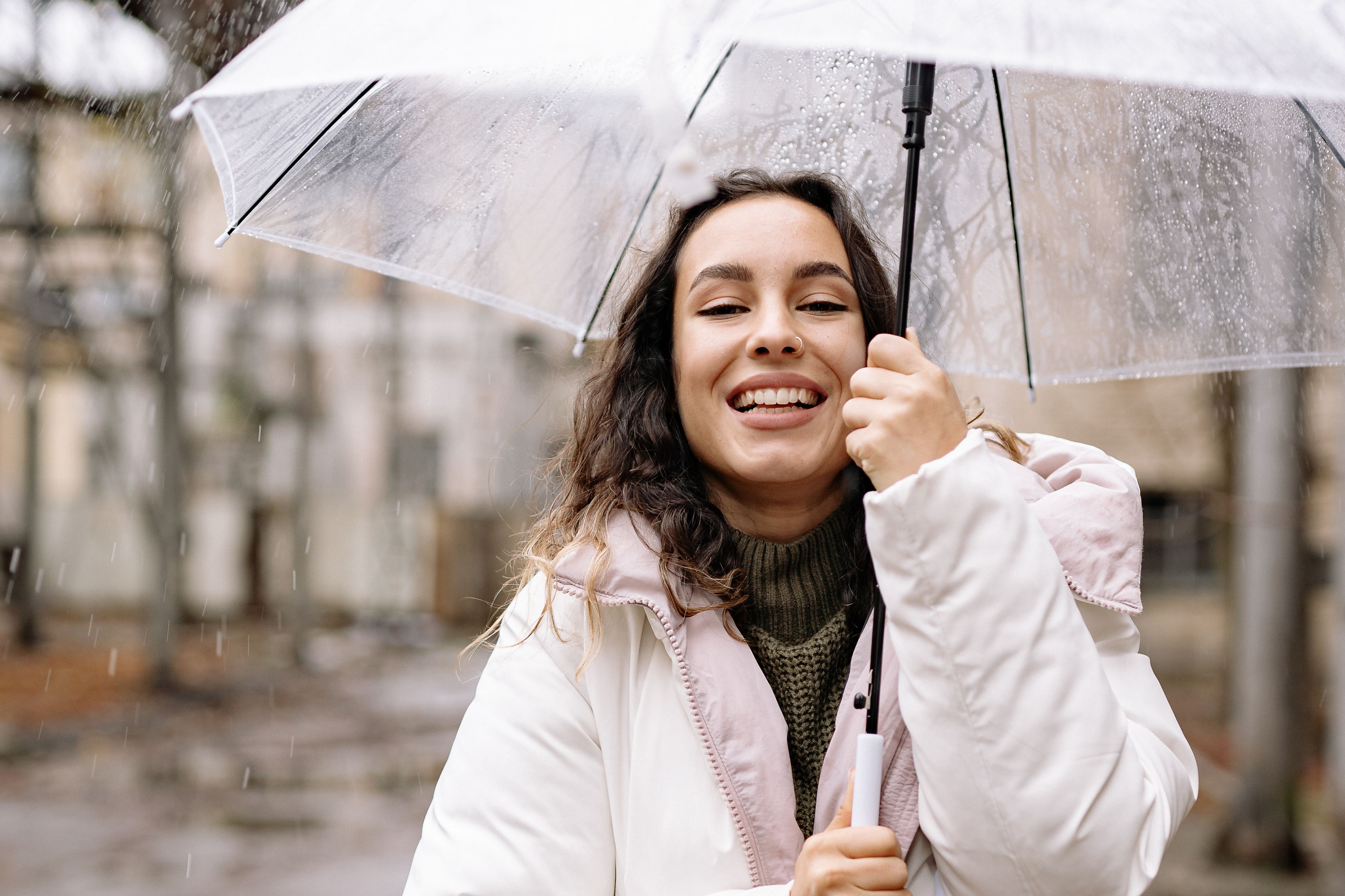 Can Weather Affect Your Skin? Understanding Seasonal Skin Changes cover
